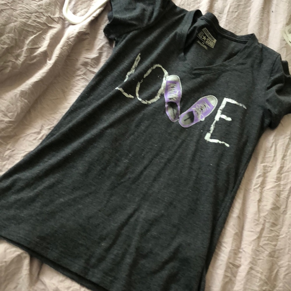 Love converse tee